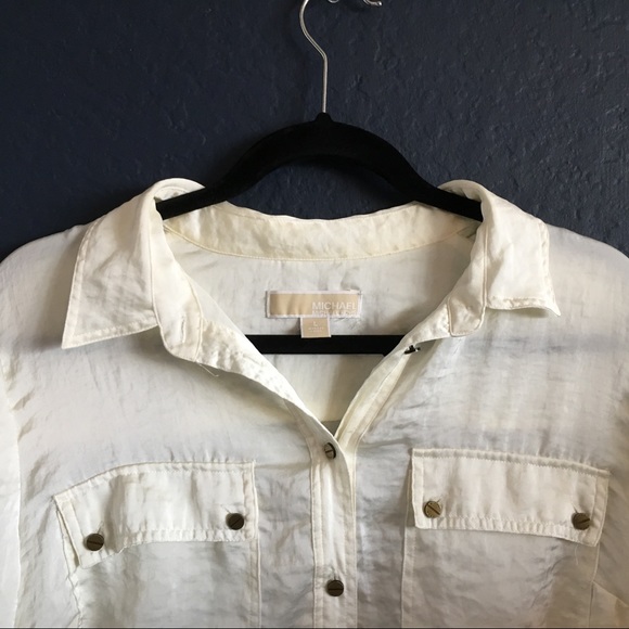 •Michael Kors Pearl Blouse• - Picture 3 of 3